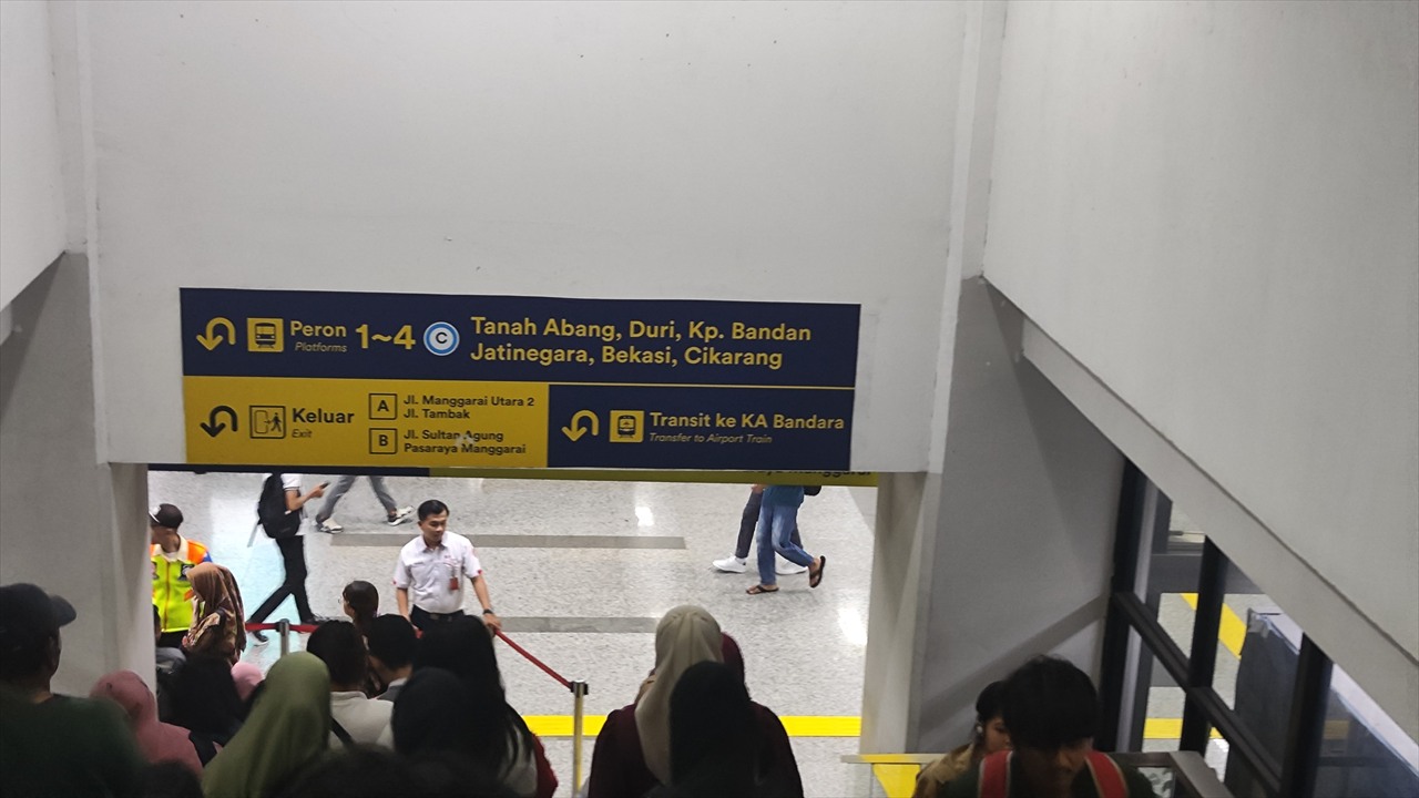 マンガライ駅 乗り換え案内 2