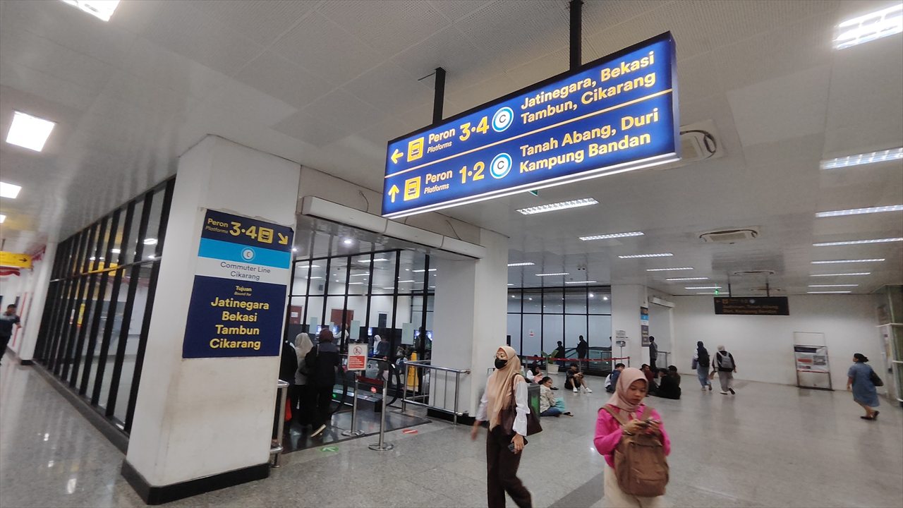 マンガライ駅 乗り換え案内 3