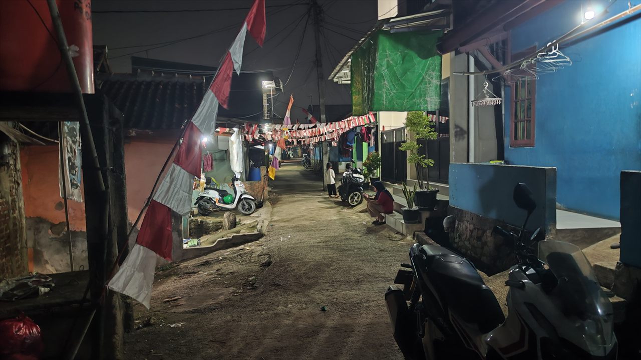 チビトゥン駅 テンダビルへ行く 町並み 1