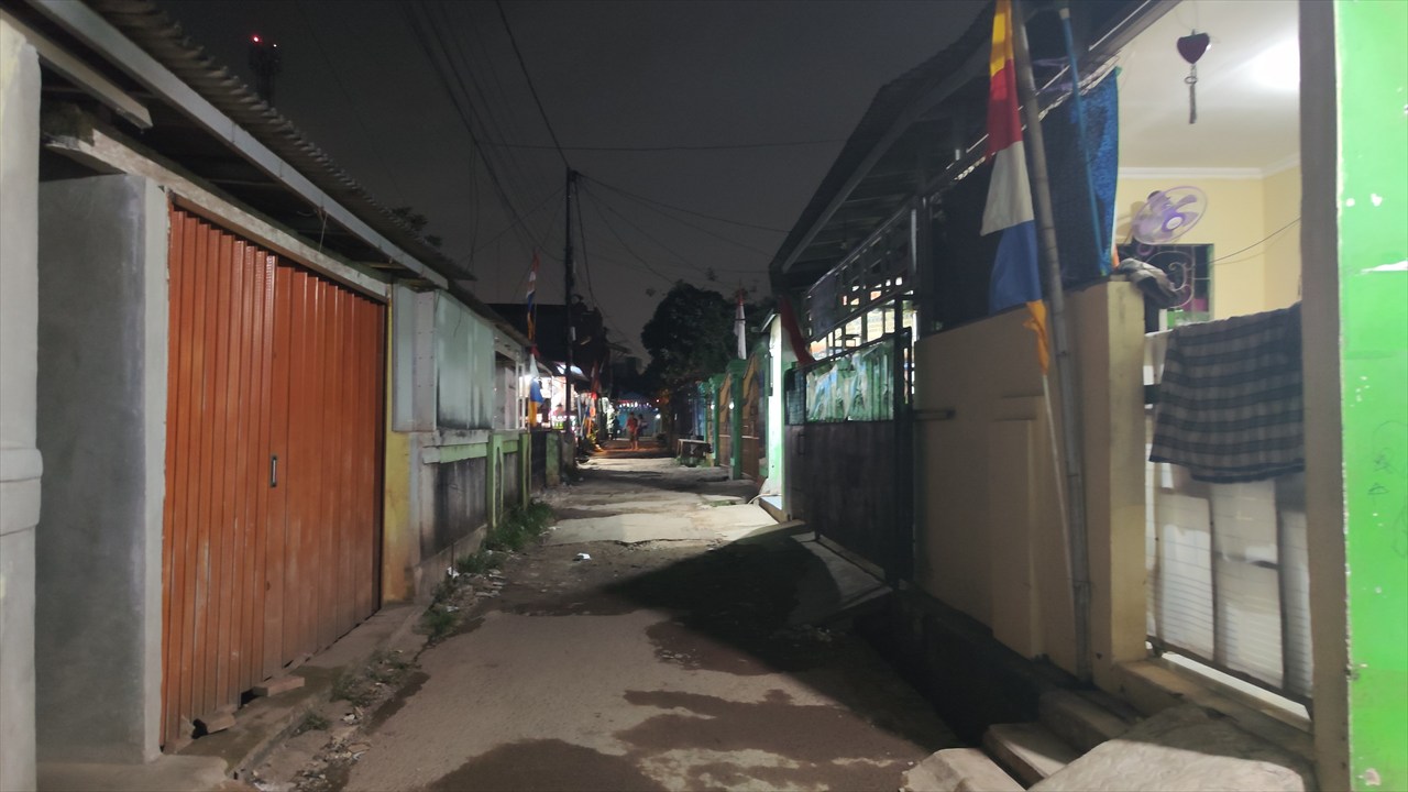 チビトゥン駅 テンダビルへ行く 町並み 3