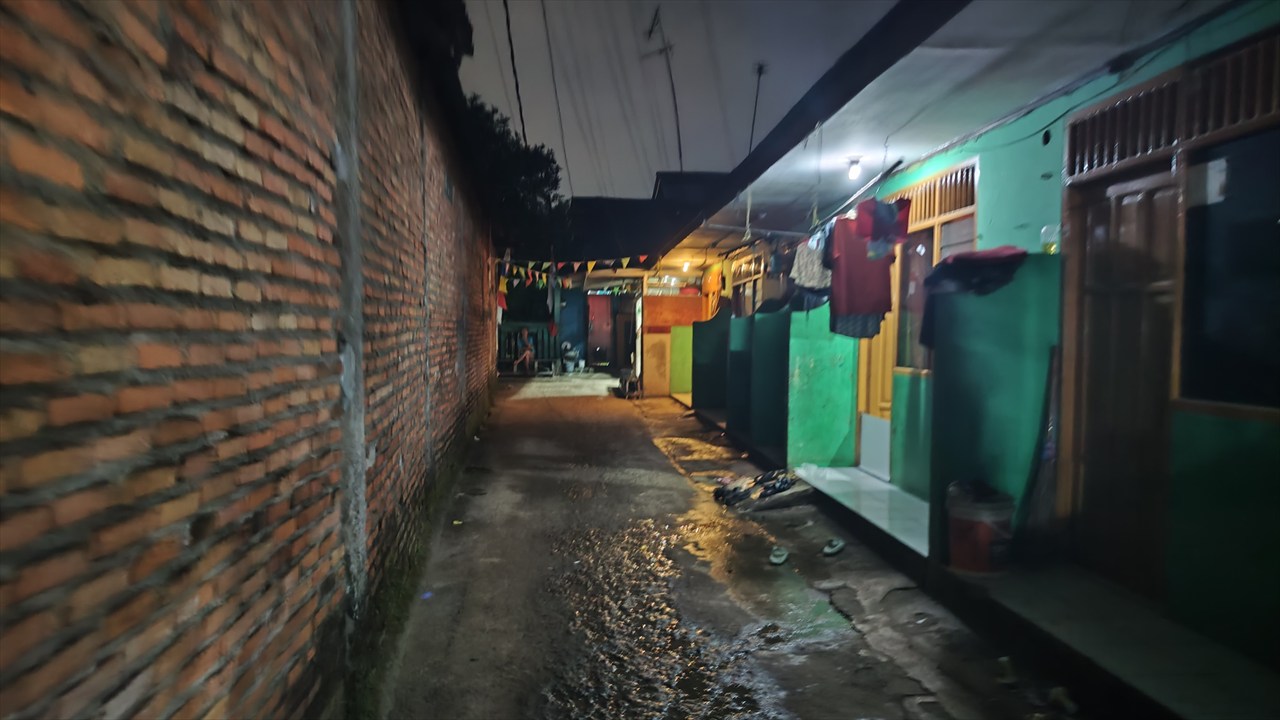 チビトゥン駅 テンダビルへ行く 町並み 4