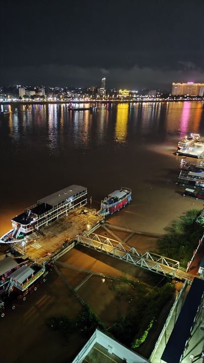 Ｍ９ キリロム ホテル　リバー（夜）