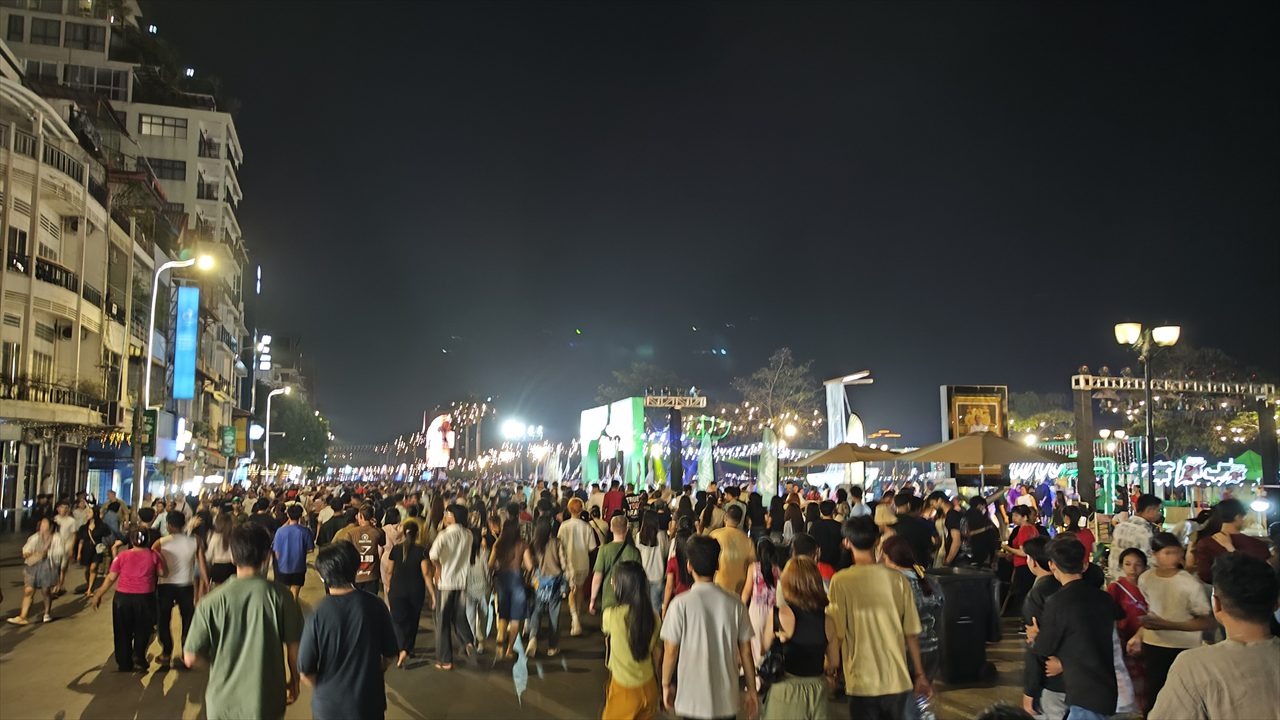 プノンペン・リバーサイドウォークストリート