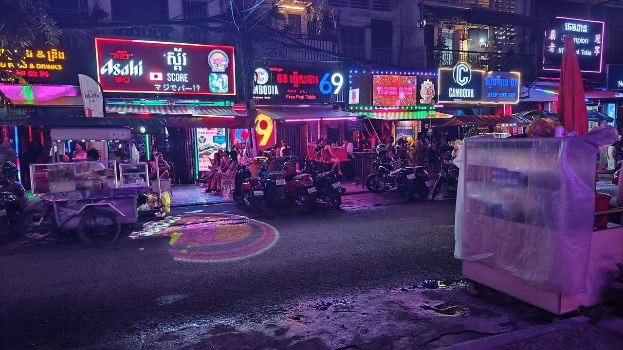 プノンペン・リバーサイド・ガールズバー