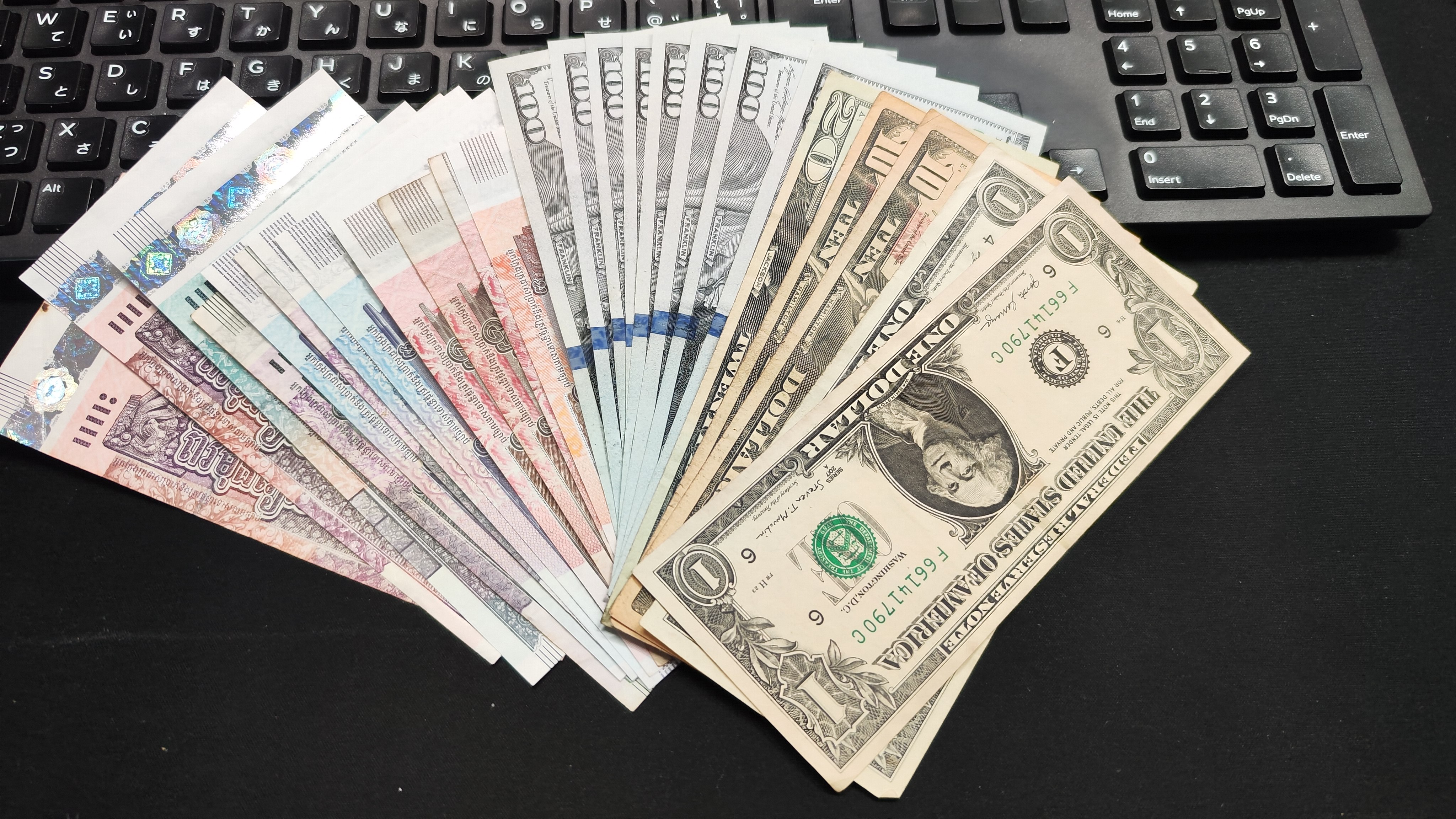 プノンペン・リバーサイド・ガールズバー チップ