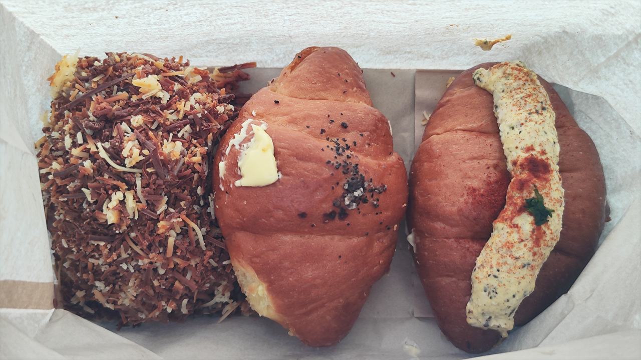 Little Salt Bread (買った３品)