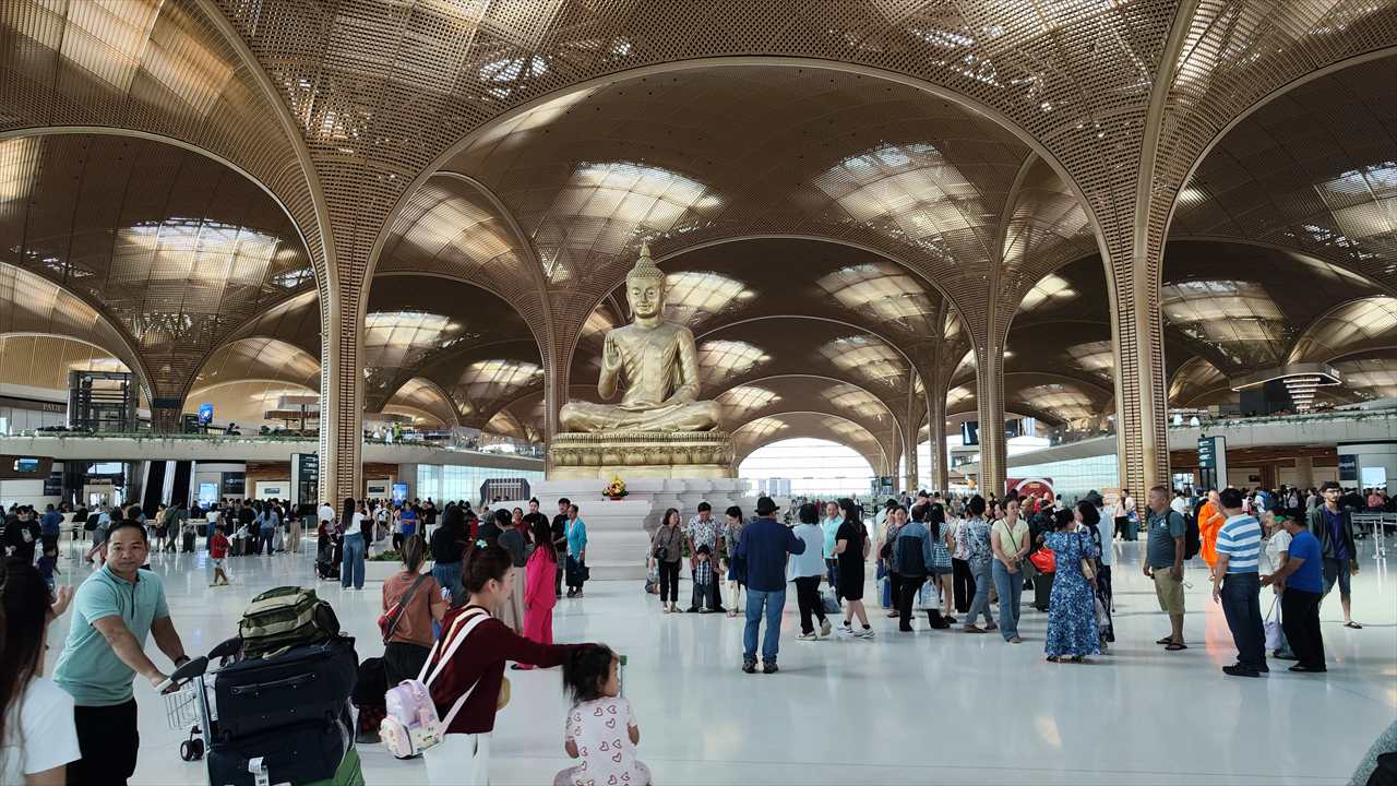 プノンペンの空港 プライオリティパス ラウンジ（大仏）