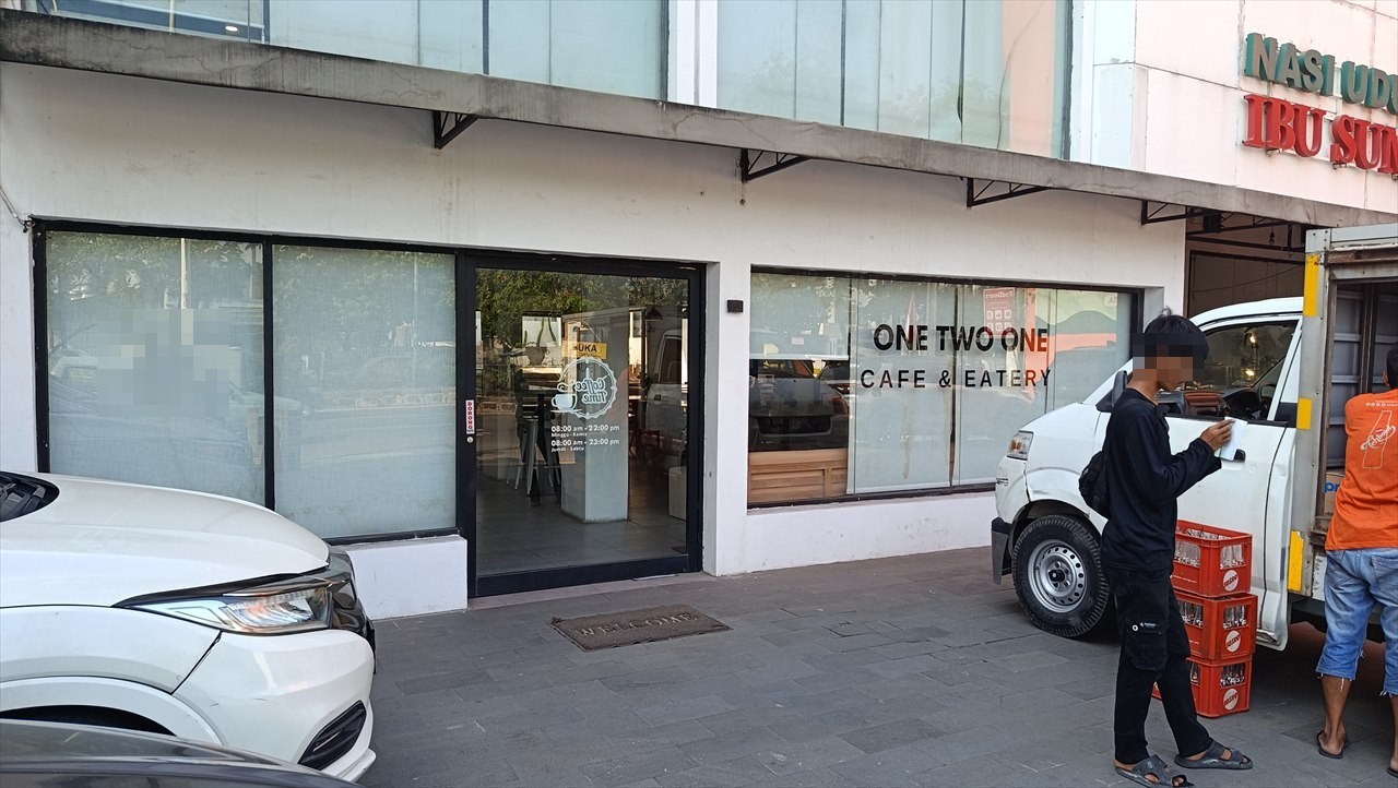 d'primahotel ITC Mangga Dua (カフェ one two one cafe)