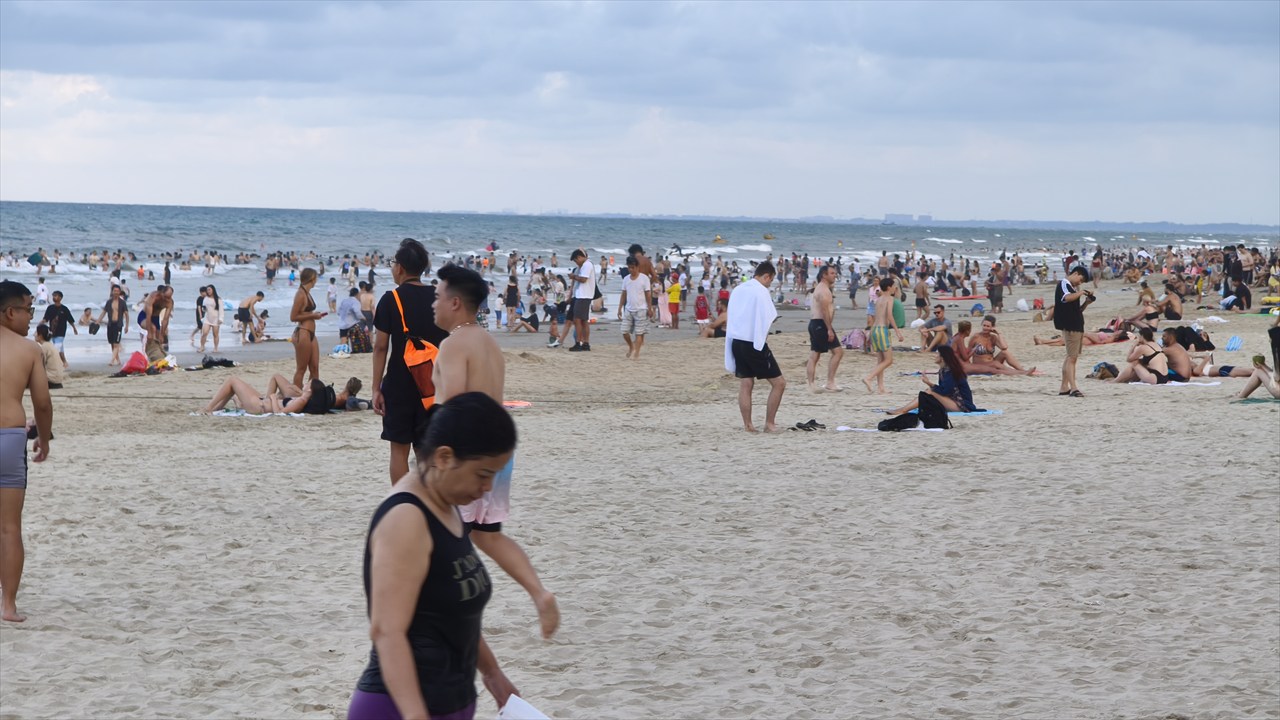 ダナン滞在 旅行記DAY3（夕方のミーケビーチ右）