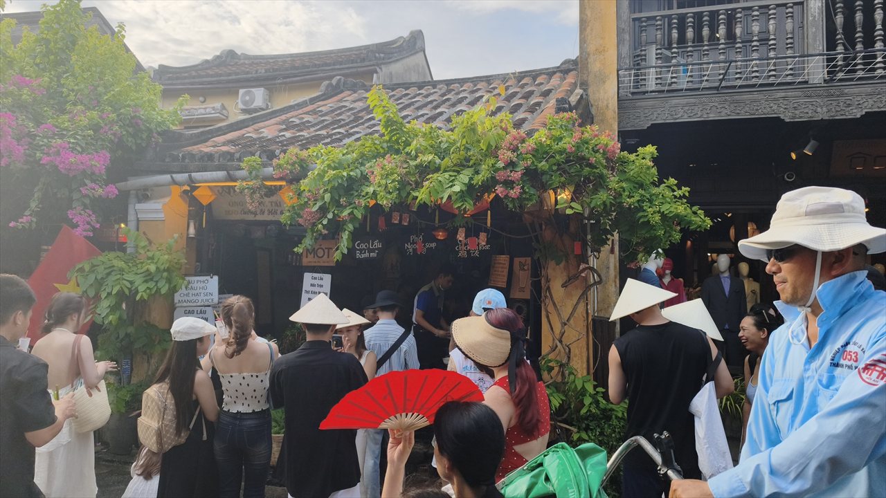 ダナン観光 旧市街地のお茶屋１
