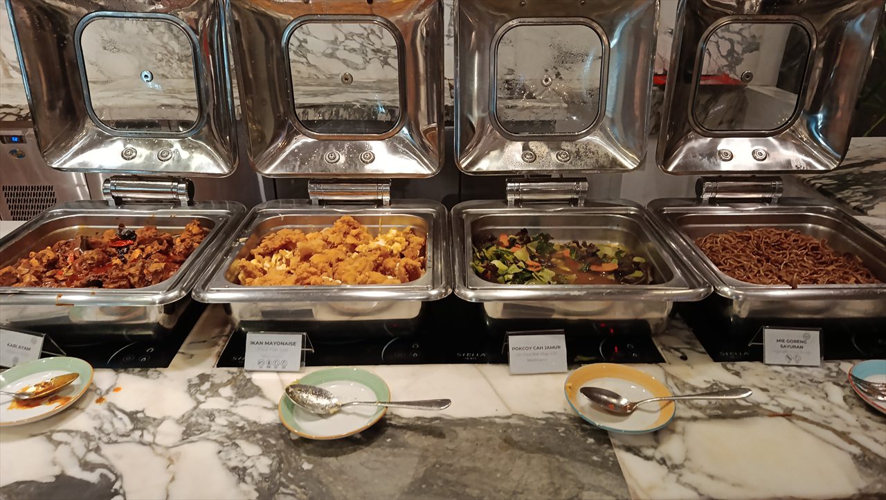 Mercure Jakarta Batavia （ビュッフェ２）